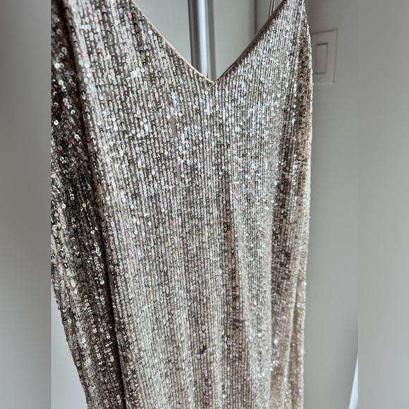 Sequin ballgown maxi dress - Picture 3 of 4